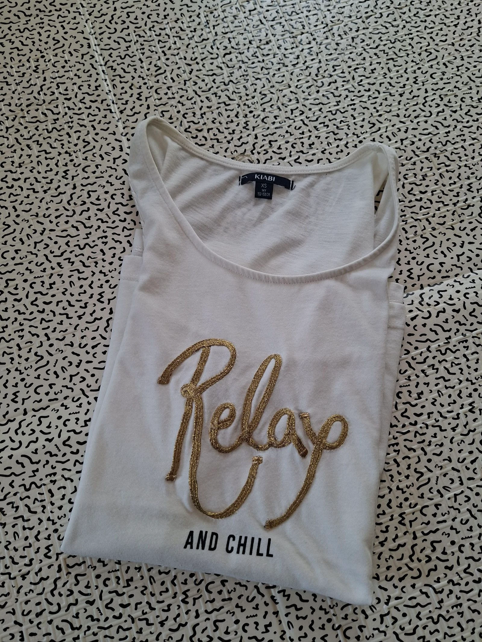 Top sem mangas Kiabi XS 14 anos branco Relax And Chill bordado dourado para menina verão – photo 5